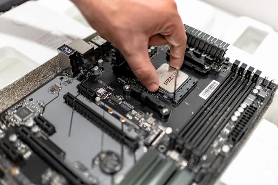 Montagem e Upgrade de Computadores